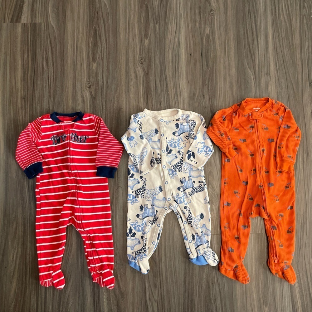 Carter's Red/Blue/Orange spring Footies 3 piece bundle size 9 months